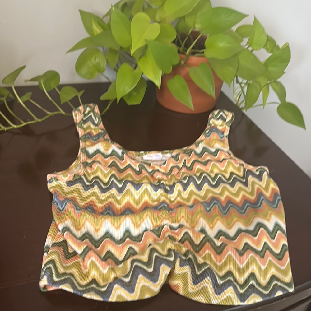 Adoranable colsie brand ruched crop top size large!